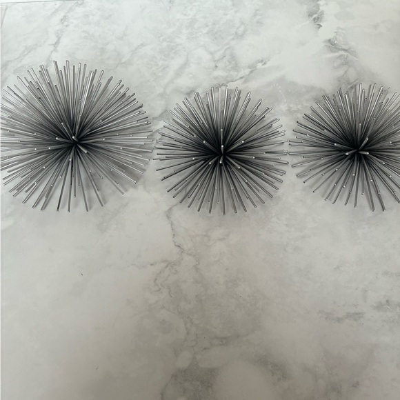 Set of Three Silver Color Retro Inspired Star Burst Wall Art or Table Art. - Picture 8 of 8